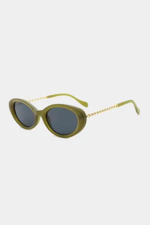 Chic Polycarbonate Cat-Eye Sunglasses with UV Protection