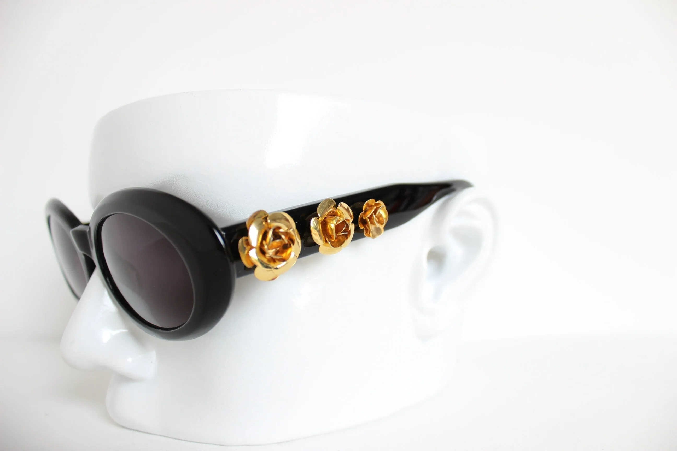 Collectible 80s GIANNI VERSACE Oval EyeSunglasses w/ Gold Roses