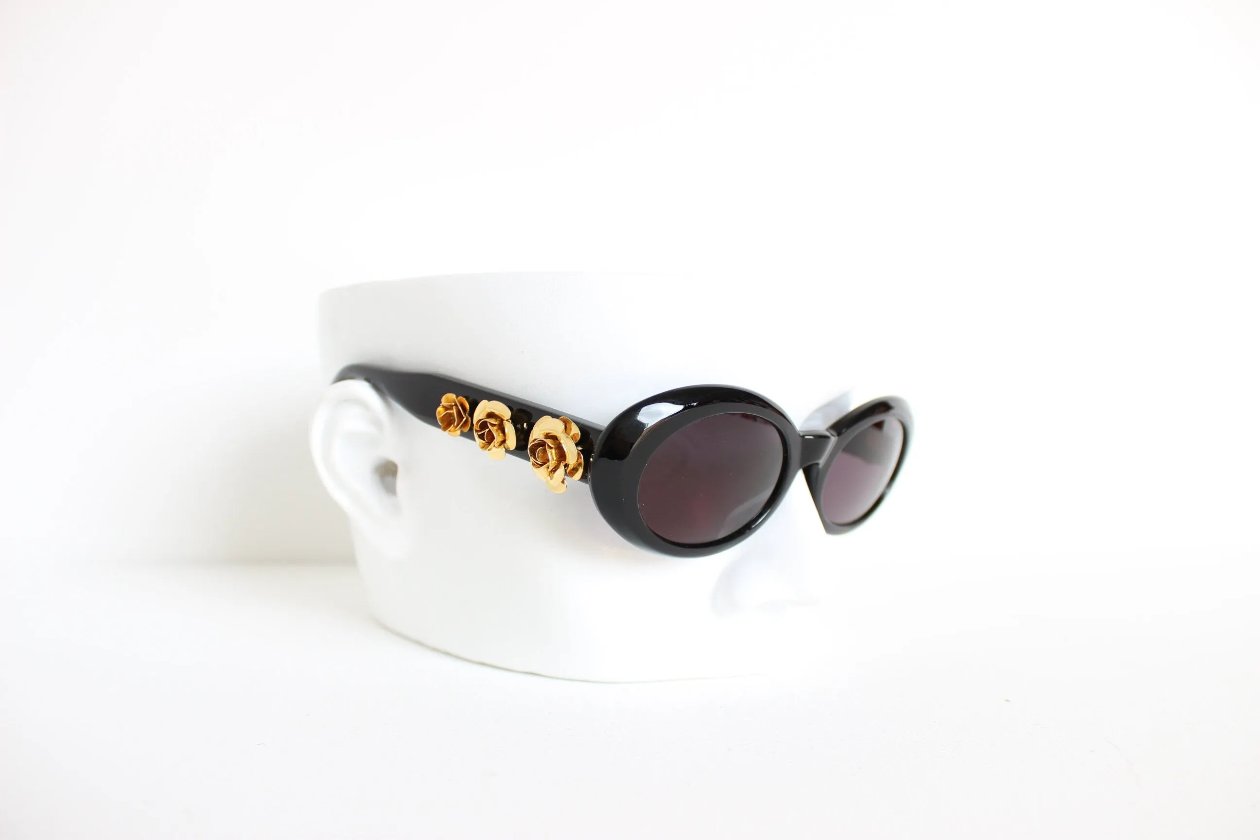 Collectible 80s GIANNI VERSACE Oval EyeSunglasses w/ Gold Roses