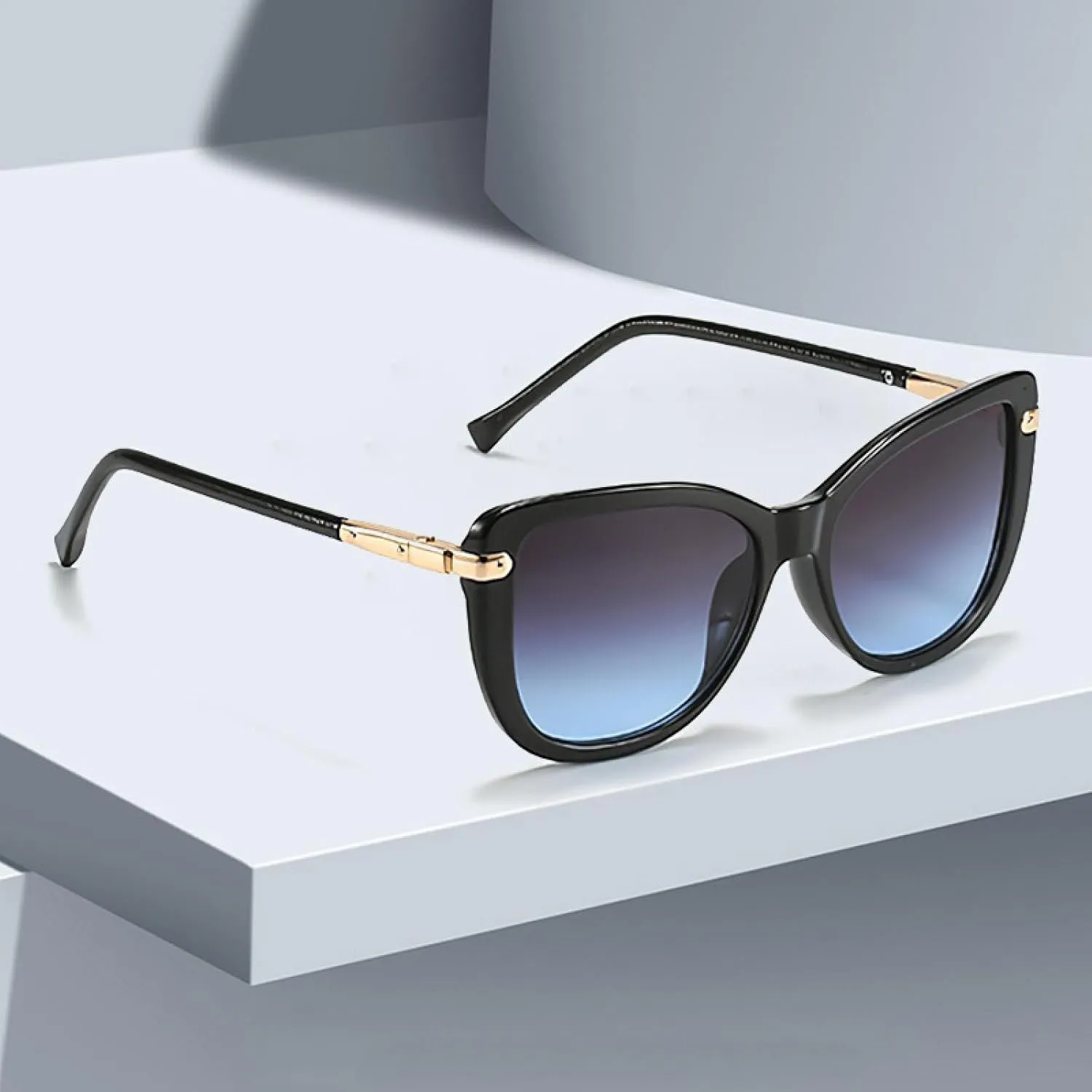 Fashion Sunglasses for Women Leopard Print Frame Golden Metal Women Glasses