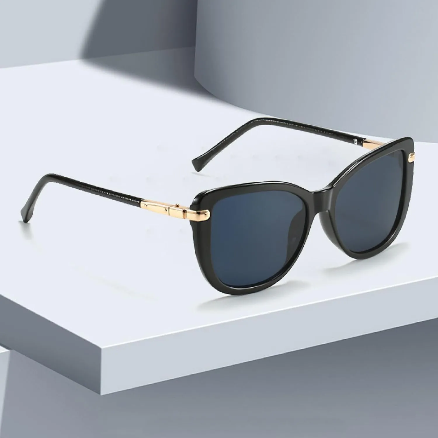 Fashion Sunglasses for Women Leopard Print Frame Golden Metal Women Glasses