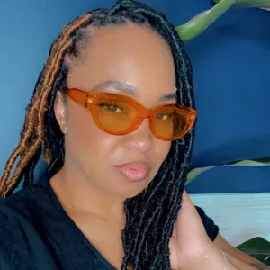 Faye Oval Sunglasses