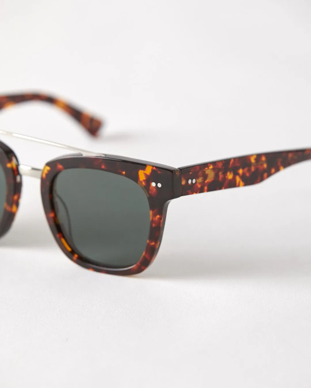 Isay - Tortoise Polished / Gold / Green