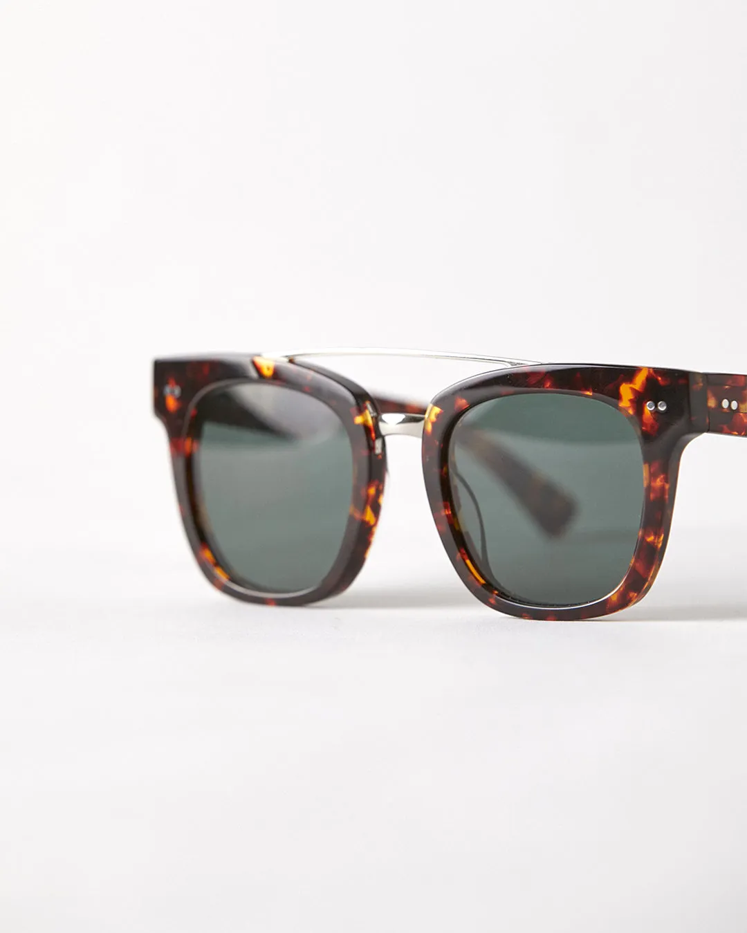 Isay - Tortoise Polished / Gold / Green
