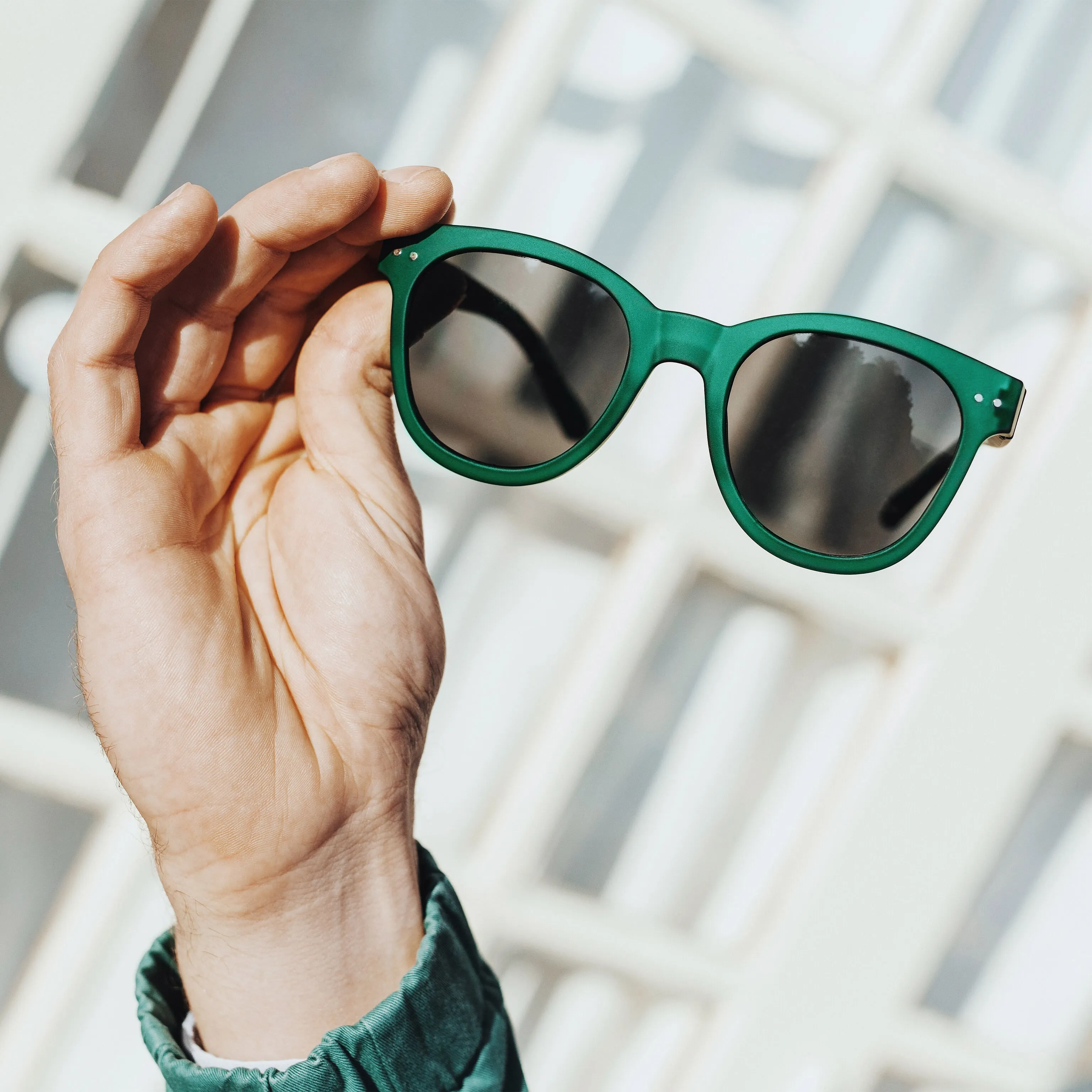 IZIPIZI Round Sunglasses #M - Green Crystal