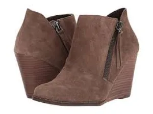 Jessica Simpson Women's Carnivela Ankle Boot moss brown Wedge Booties