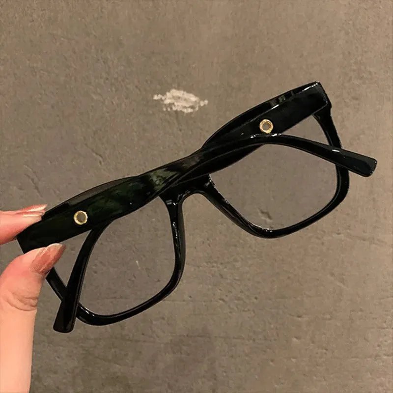 Lightweight and Versatile Oversized Square-Frame Eyeglasses