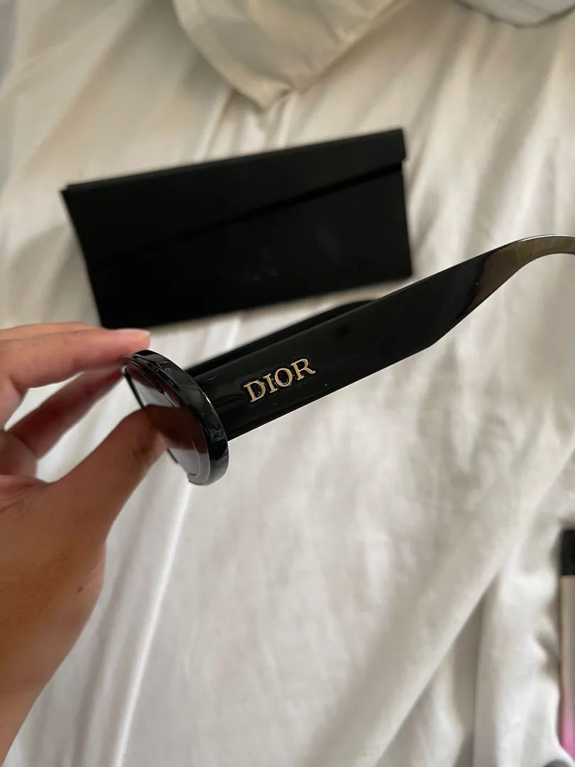 <b> DIOR </b> <br>Oblique Oval Acetate Sunglasses