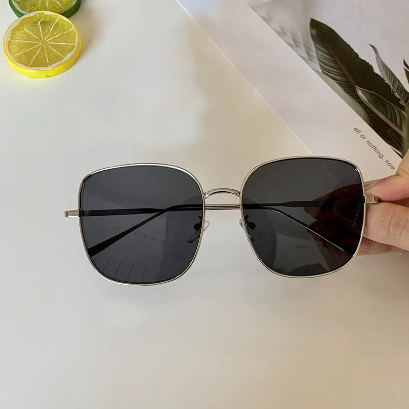 Metal Frame Sunglasses with PC Lenses Timeless Style & Superior Clarity