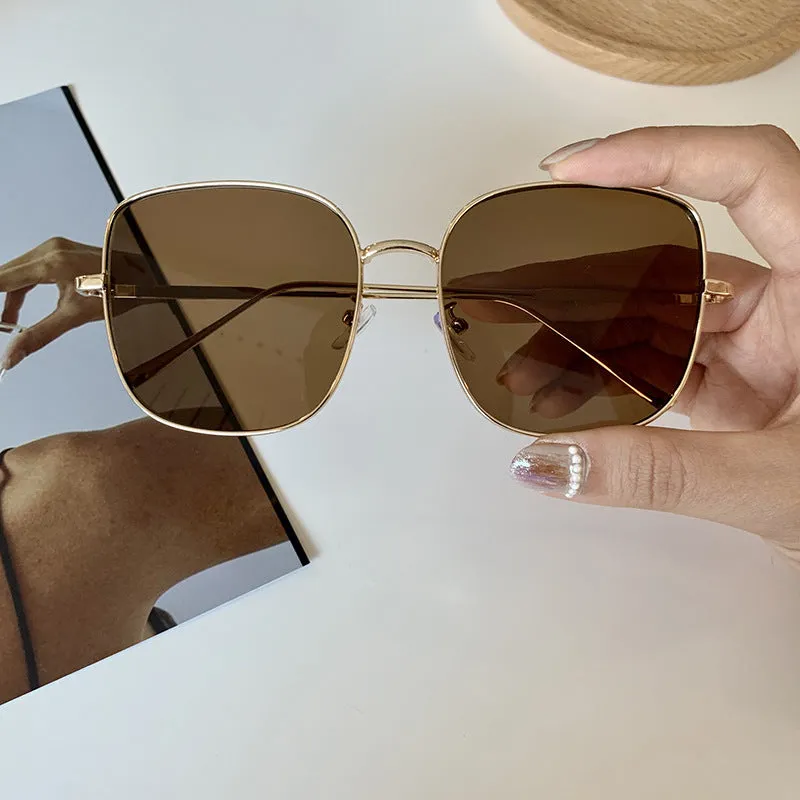 Metal Frame Sunglasses with PC Lenses Timeless Style & Superior Clarity