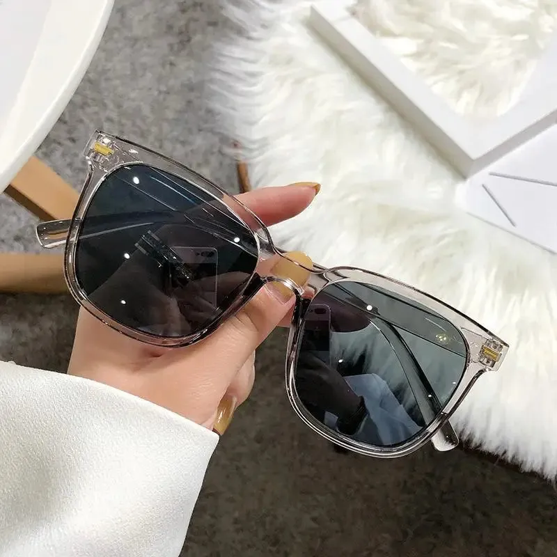 New Women UV Resistant Sunglasses Women's Vintage Brand Designer Sun Glasses Men Small Rectangle Shades UV400 Eyewear