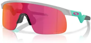 Oakley Kids Resistor OJ9010 Shield Junior Sunglasses for Boys   BUNDLE Accessory Leash   Designer iWear Kit