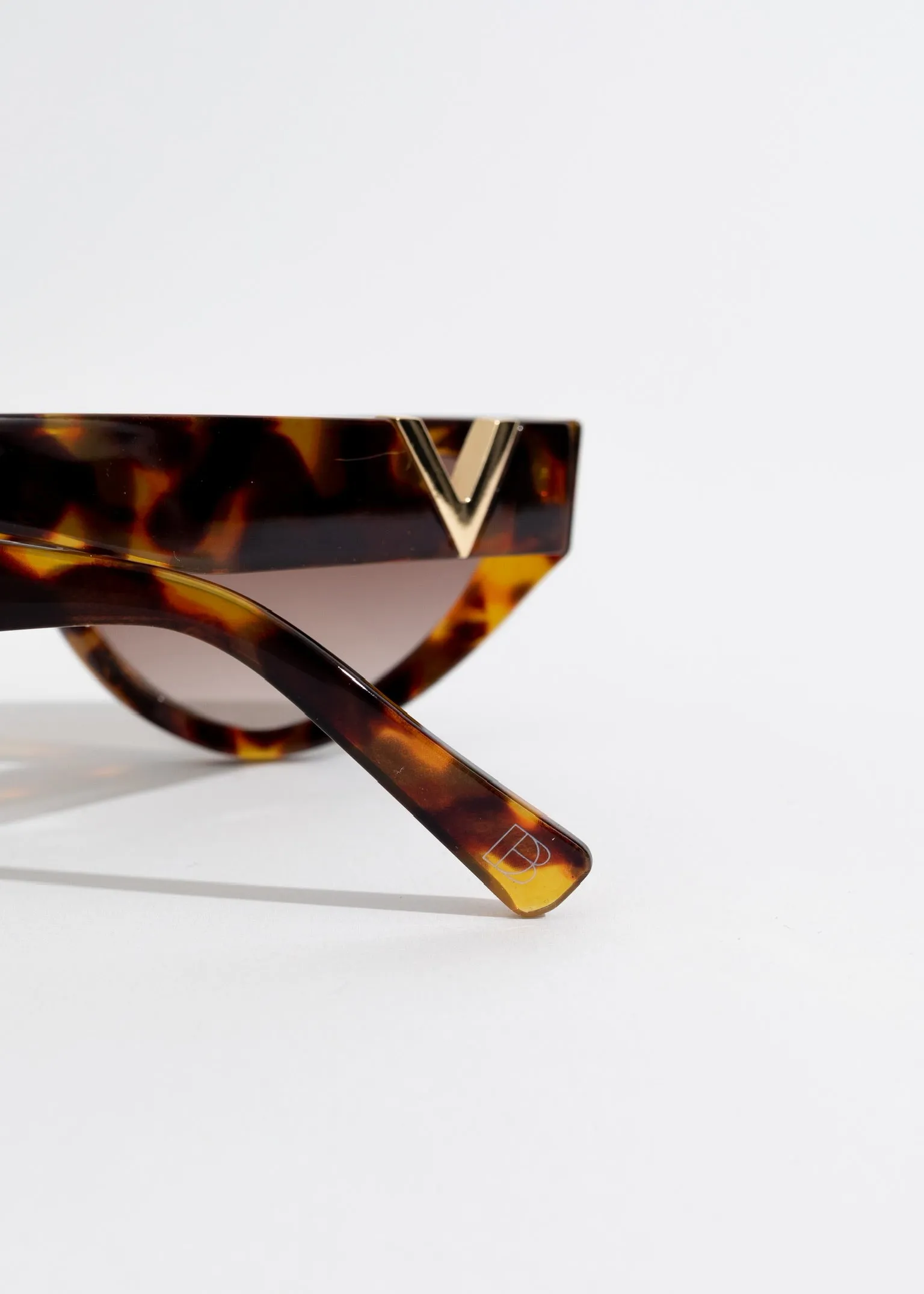 Only Me Sunglasses Oval Brown
