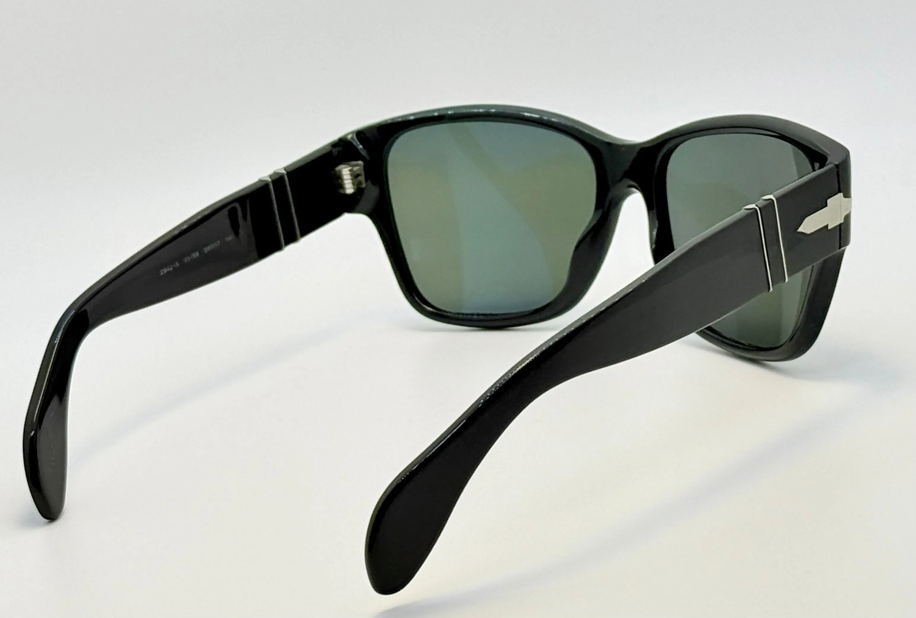 Persol 2942-S 95/58 Polarized Sunglasses – Glass Lenses - Handmade in Italy – Discontinued Model