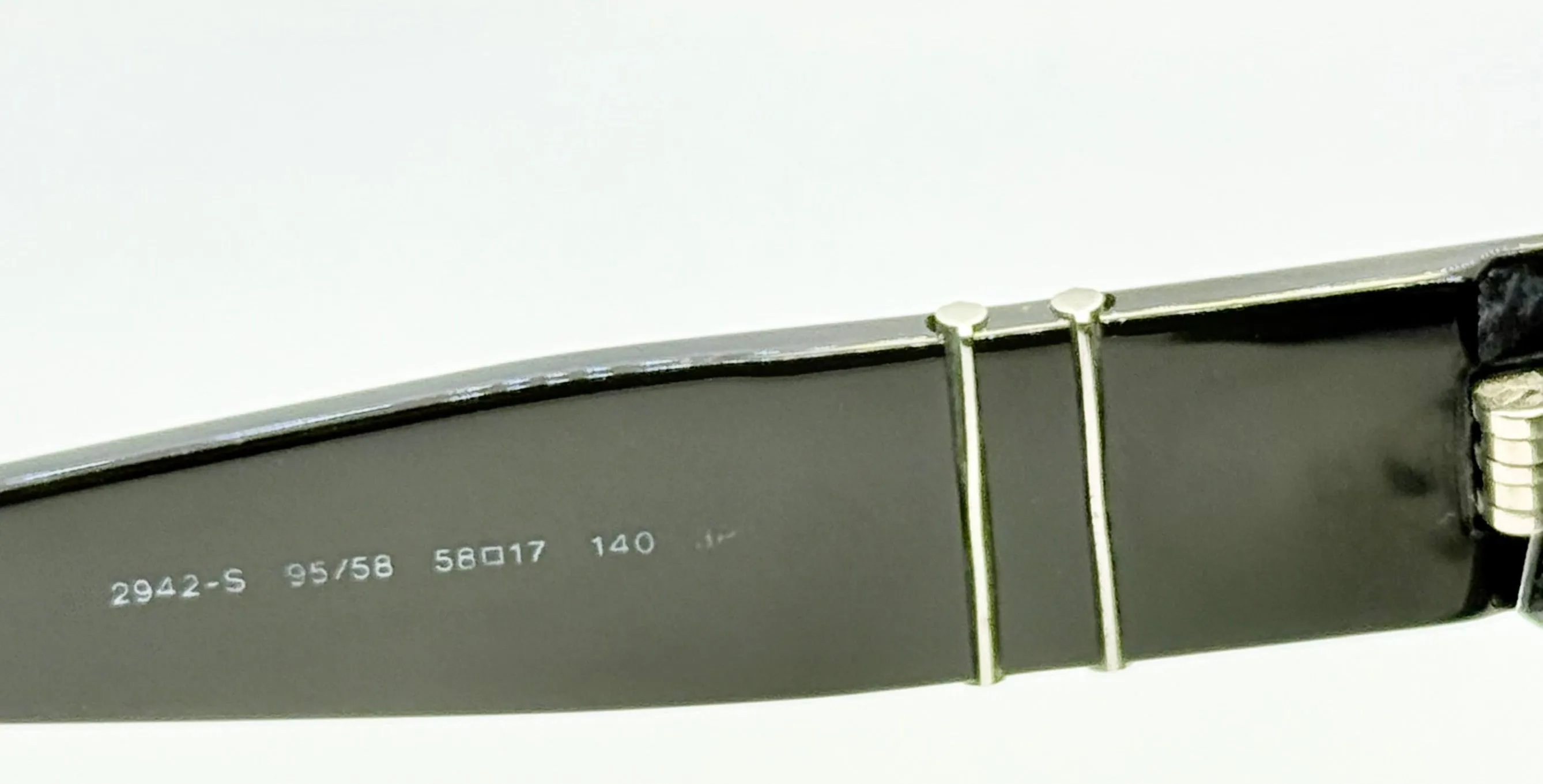 Persol 2942-S 95/58 Polarized Sunglasses – Glass Lenses - Handmade in Italy – Discontinued Model