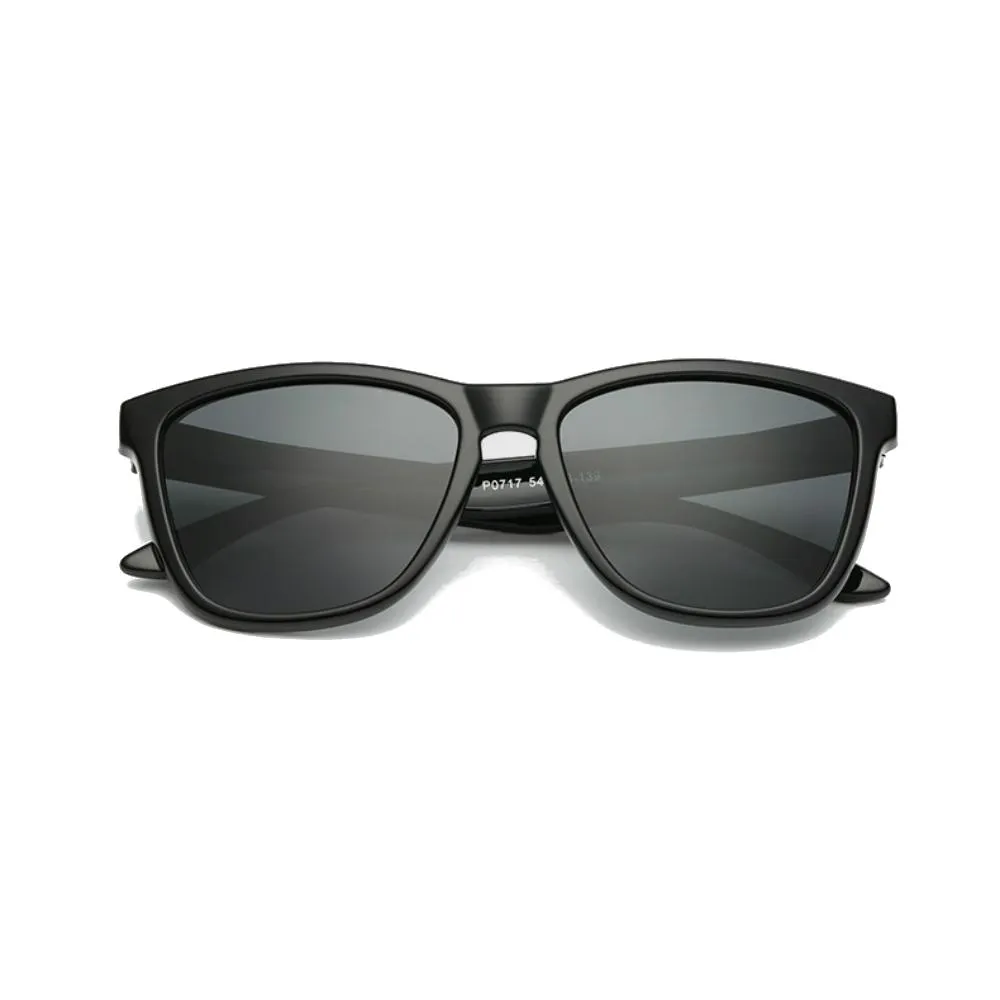 Polarized Sunglasses for Men/Women Gradient Wayfarer Frame - Black