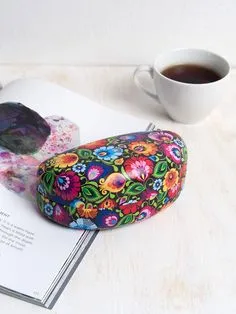 Polish Folk Art Large Hard Clamshell Sunglasses Case, Lowicz Black