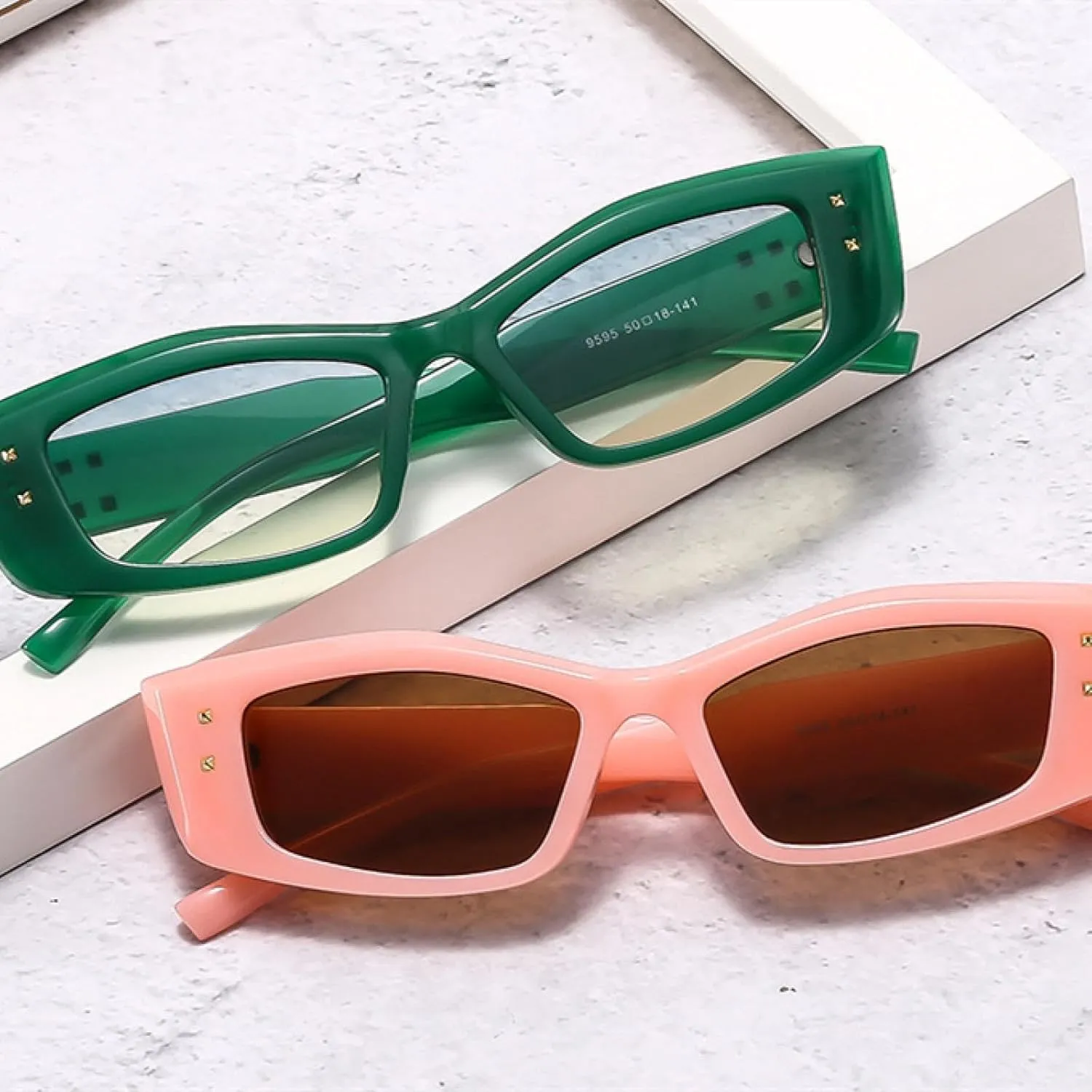Popular Fashion Sunglasses for Women Retro Gradient Uv400 Trending Rivets