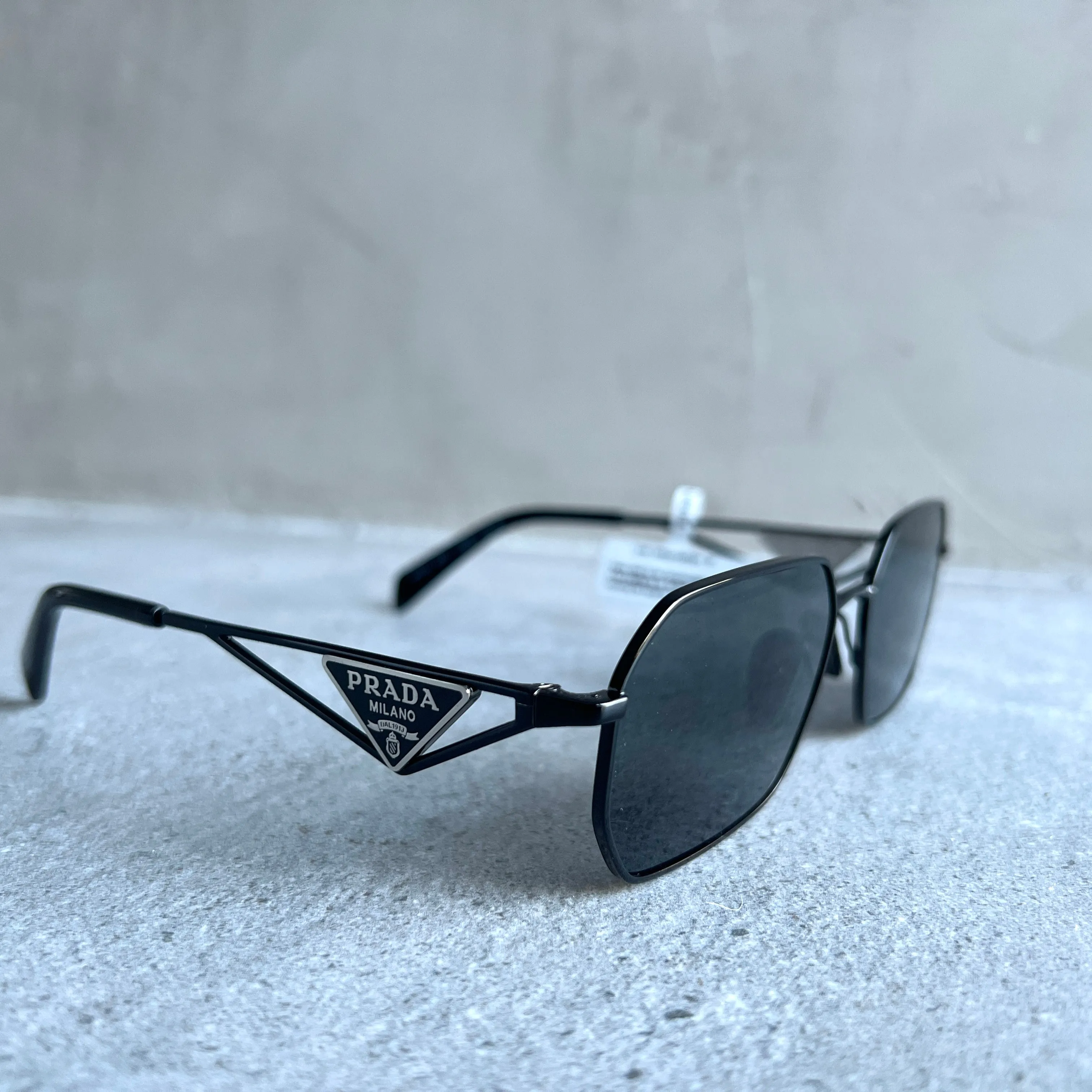 PRADA PRA51S Rectangle Logo Polarised, Black