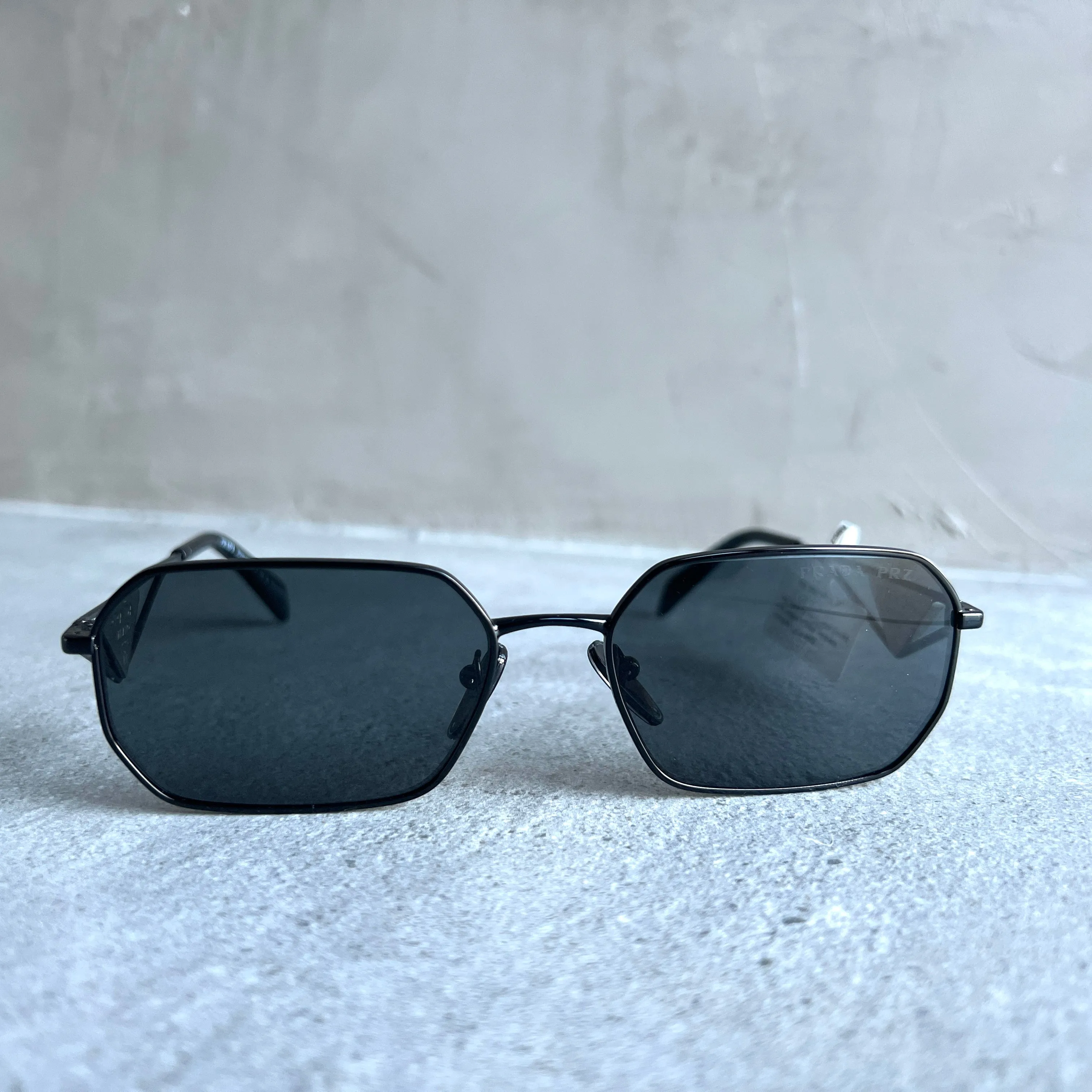 PRADA PRA51S Rectangle Logo Polarised, Black
