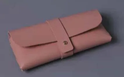SOFT, SLIM LUXURY EYEWEAR CASE.  IDEAL FOR MEN OR WOMEN