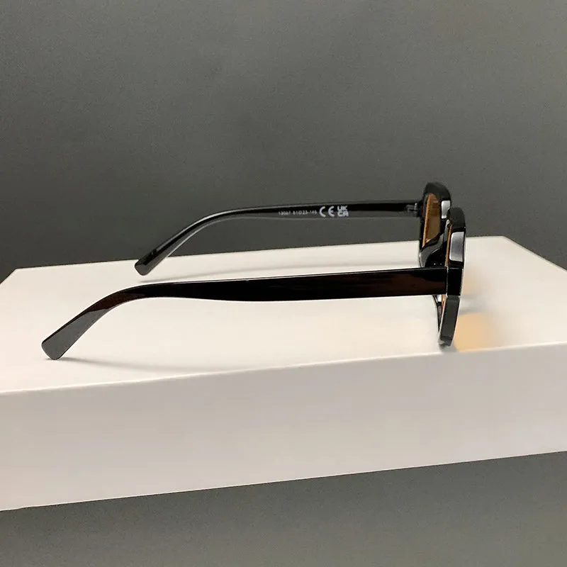 TEEK - Black Frame Distinct Sunglasses