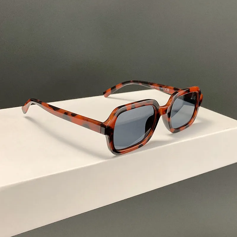 TEEK - Black Frame Distinct Sunglasses