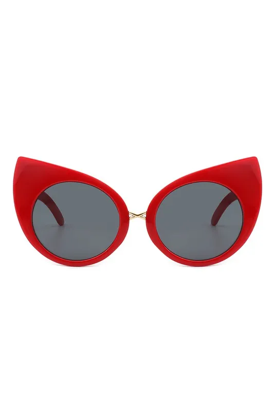 Ultra High-Point Retro 50s Women's Sunglasses UVA UVB Eye Protection Case Included