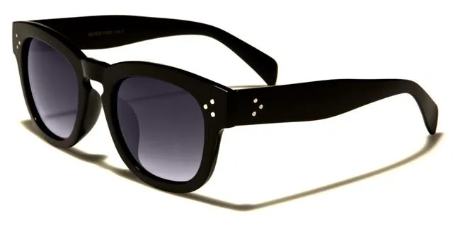 Unisex Designer Black Classic Sunglasses with Key hole Nose