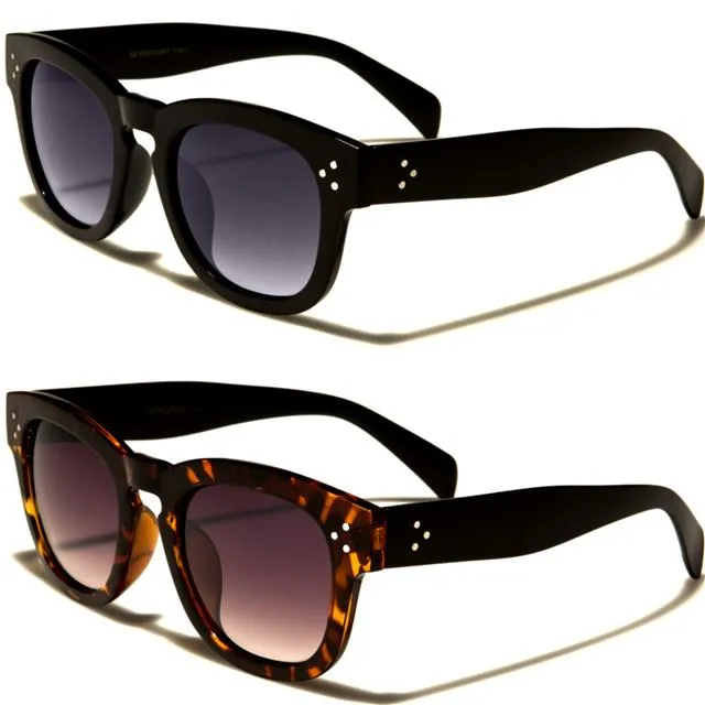 Unisex Designer Black Classic Sunglasses with Key hole Nose