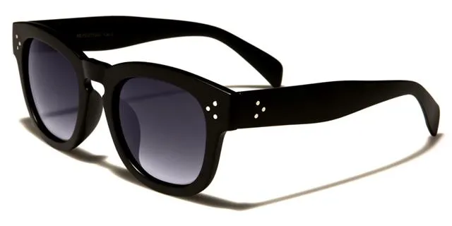 Unisex Designer Black Classic Sunglasses with Key hole Nose