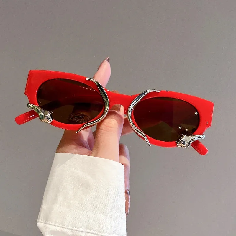 VAIGE Retro Cat Eye Snake-Embellished UV400 Sunglasses in Vibrant Red and Green