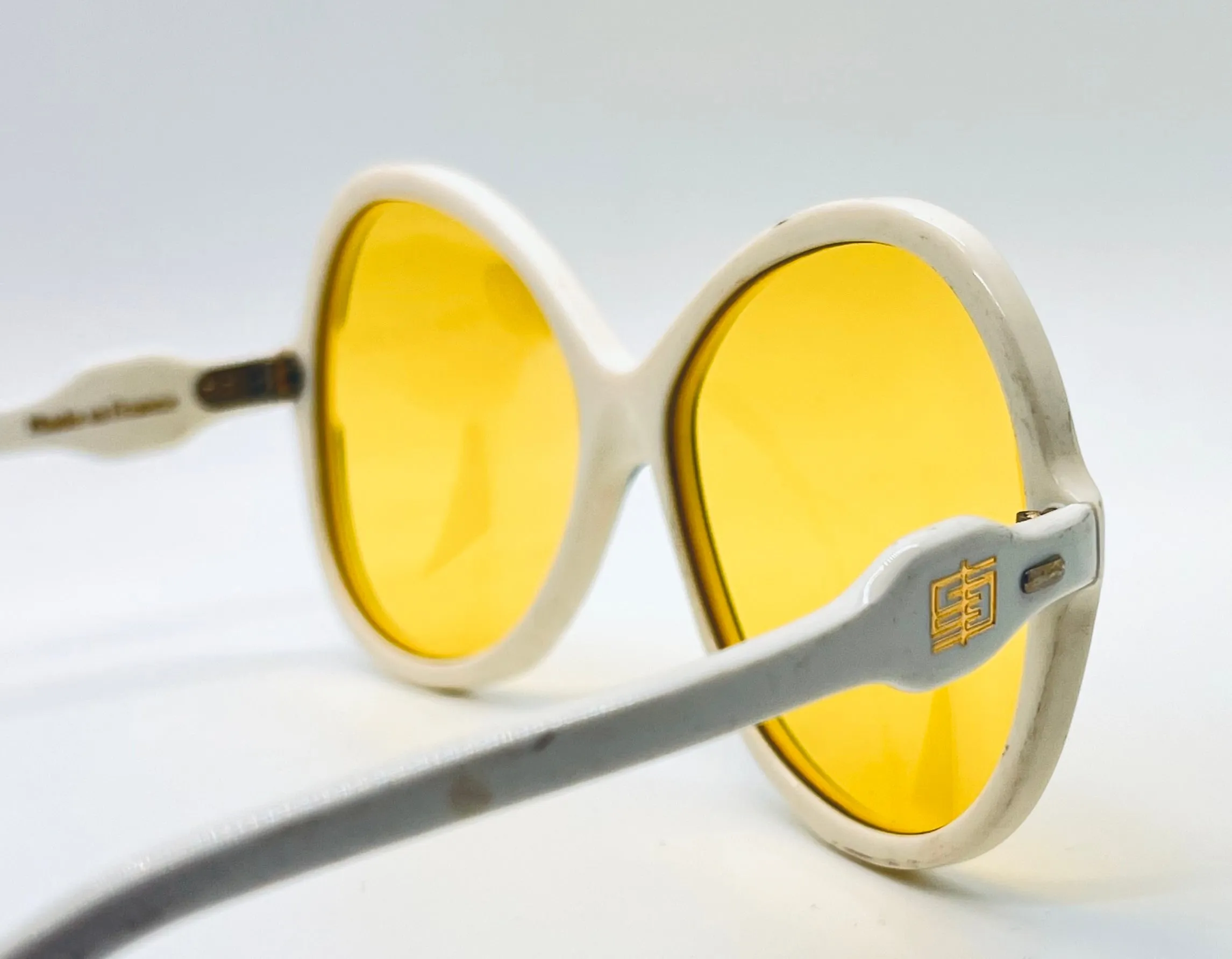 Vintage 1970s Emilio Pucci Sunglasses – NOS Pearl White with Muted Jade Accents, Original Solid Marigold Lenses-Made in France